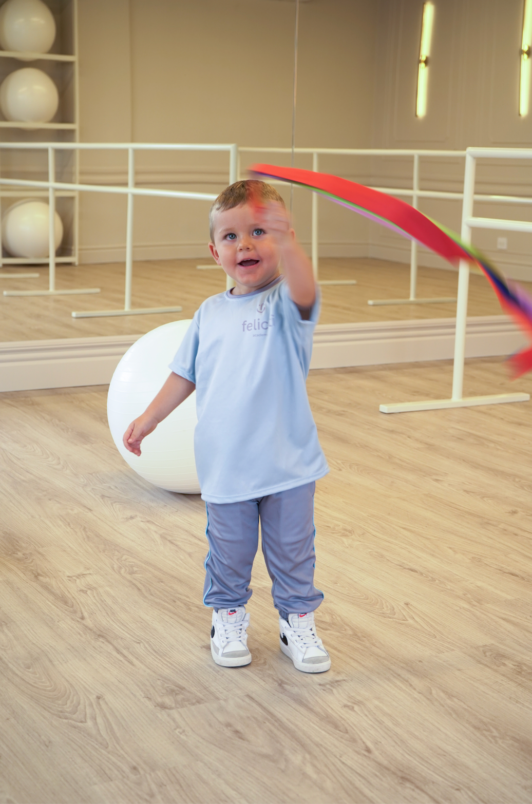 BABY DANCE (2-3 años)